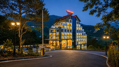 5-star hotel in Munnar, luxury hotel in Munnar, Chithirapuram resort, honeymoon hotel in Munnar, family stay in Munnar, and Munnar hotel booking.